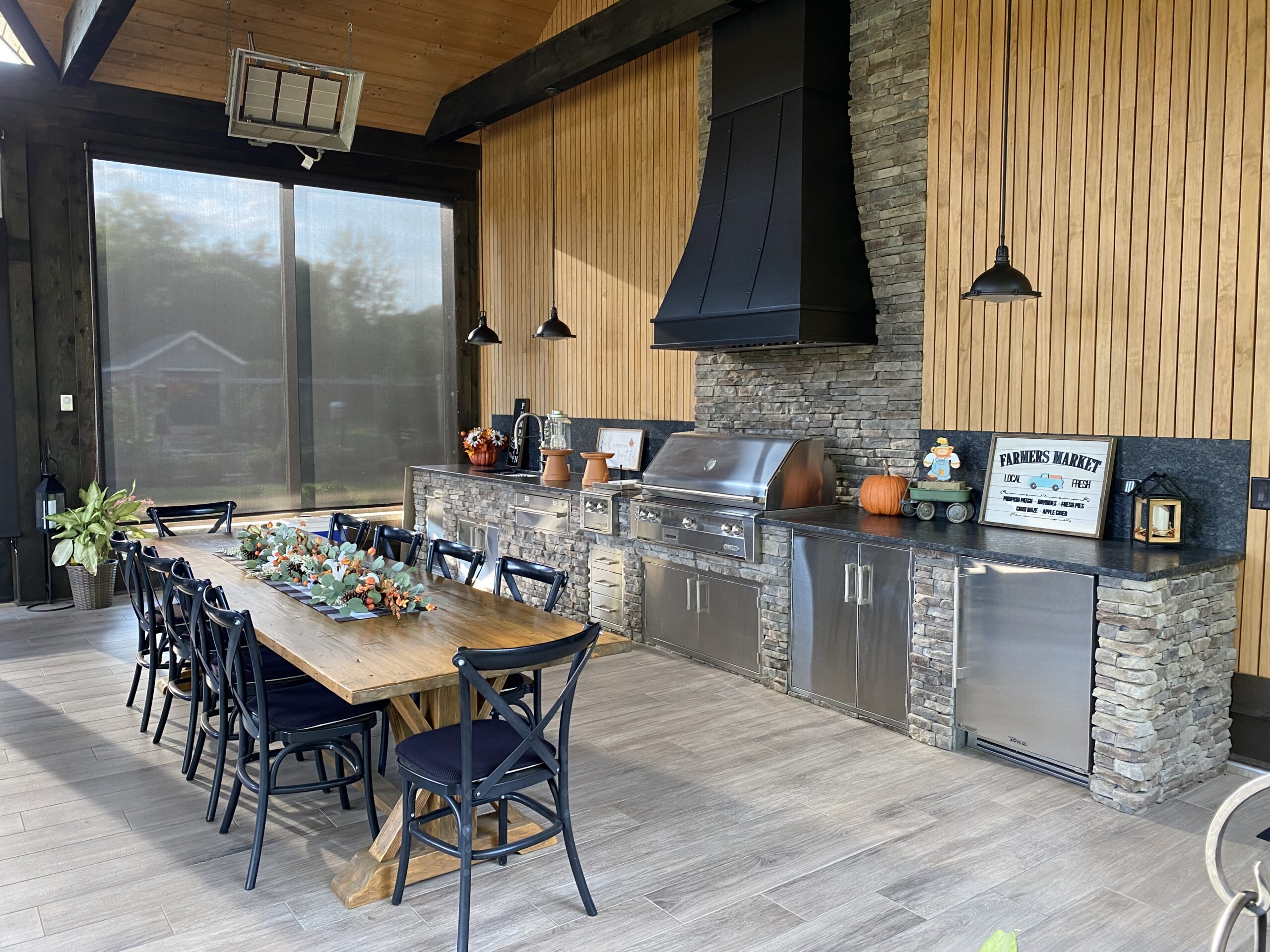 outdoor kitchen